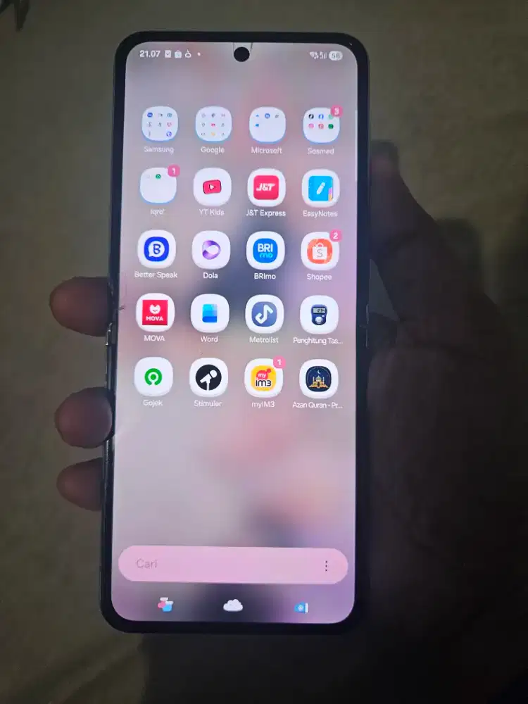 Samsung Flip 5 pink 256gb 4.250.000 masih bisa nego