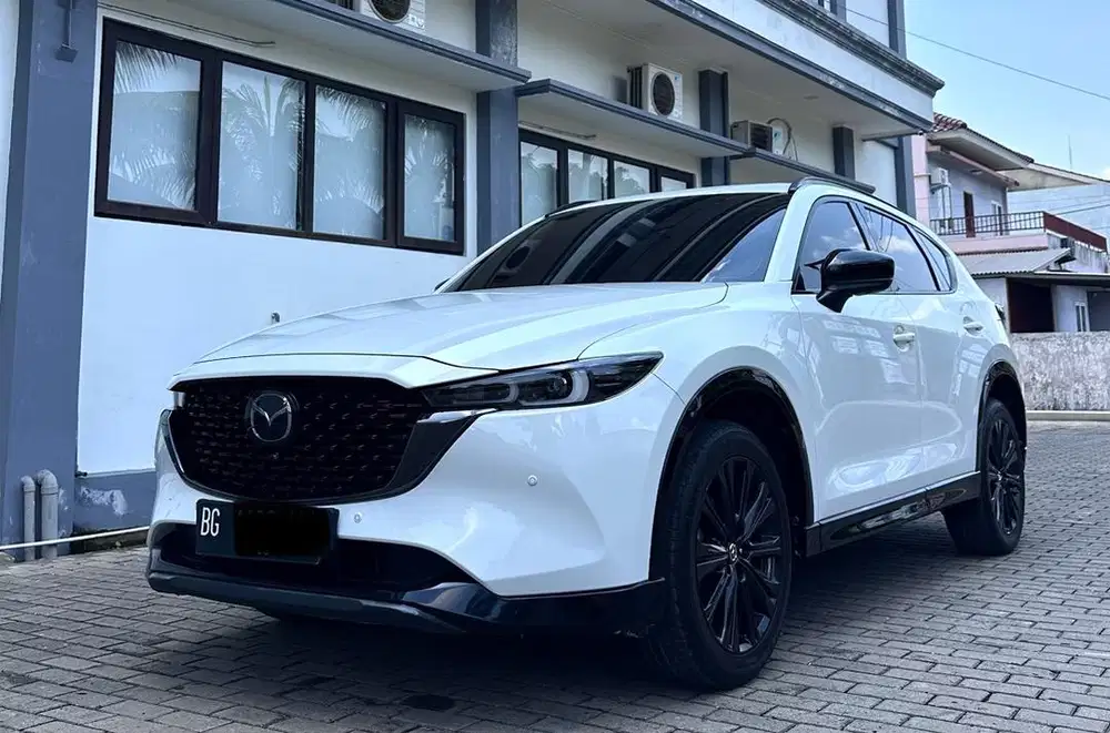 Mazda CX5 matic 2023 Kuro Edition Km rendah orisinil mulus