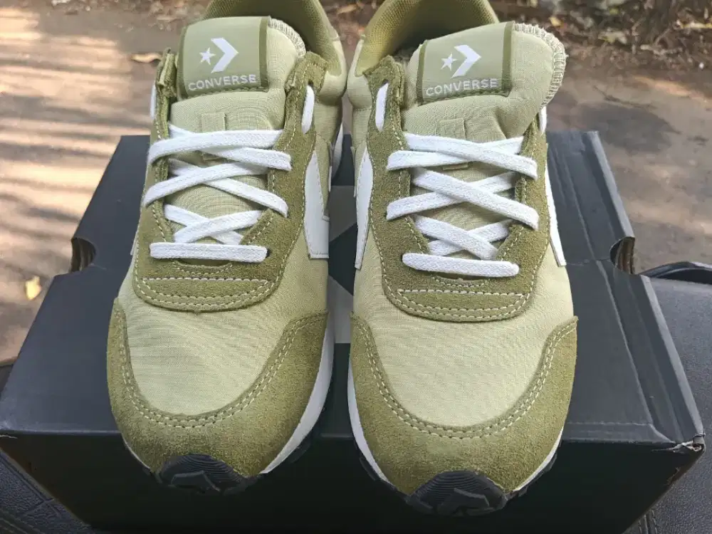 Converse Omega Trainer