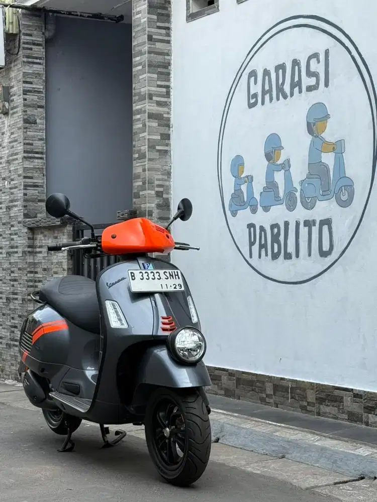 Vespa Gtv Grey Keyless 2024 (km 44)