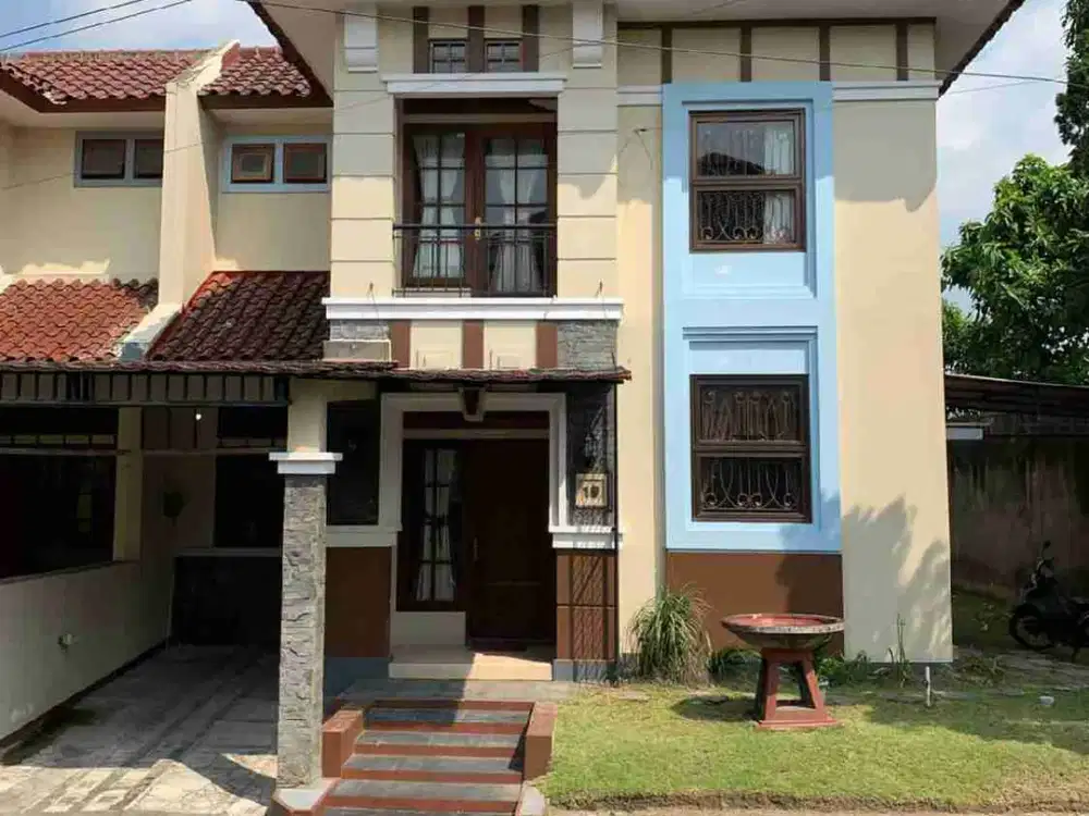 Jual Cepat! Rumah 2 Lantai Dalam Perumahan di jl. Palagan km 7 Dekat HYATT, Kampus UGM dan Pusat Kota Jogja