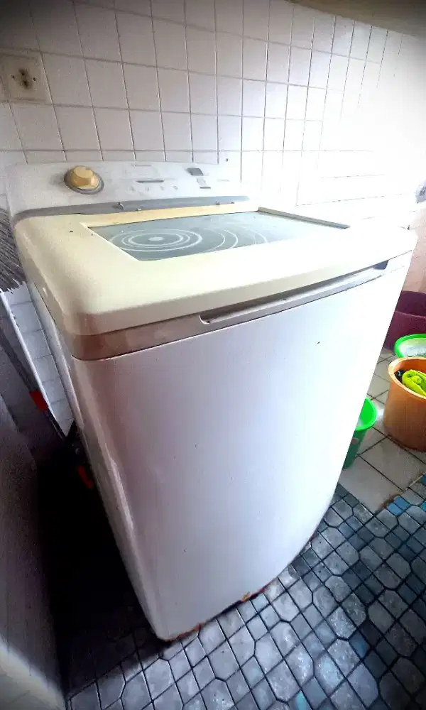 [Perlu diperbaik] Mesin Cuci ELECTROLUX 11 Kg  Top Load