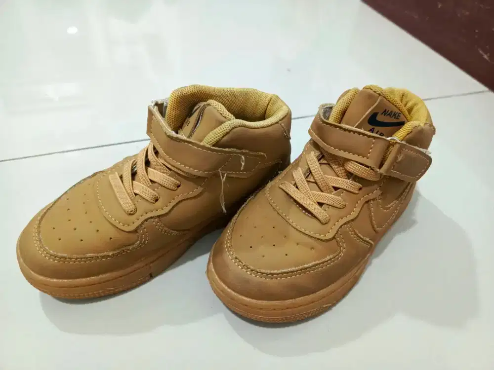 Sepatu anak sz 30