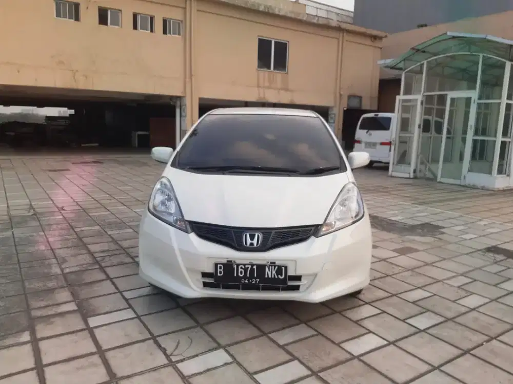 JAZZ RS 2012 M/T dari baru