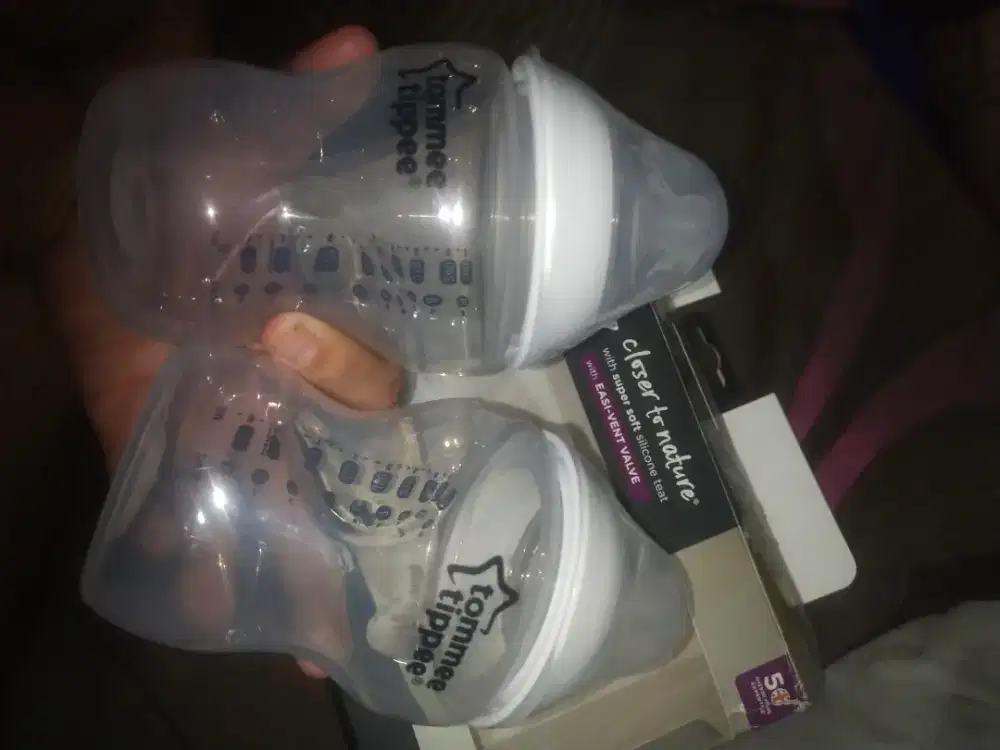 BOTOL SUSU TOMMEE TIPPEE