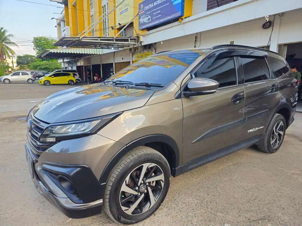 Toyota Rush TRD 1.5 AT 2018 istimewa dp 25 jt