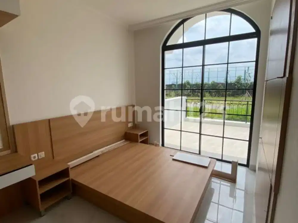Disewakan Rumah 2Lt Pik2 Cluster Bukit Nirmala Uk 6X10 Full Furnish