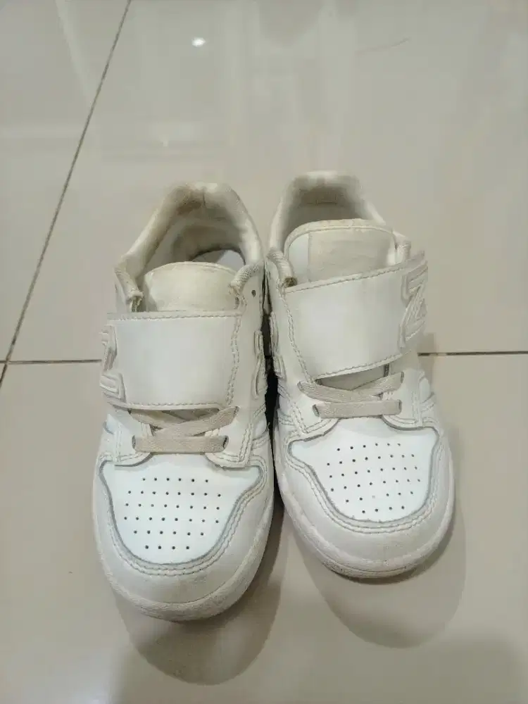 Sepatu anak New Balance sz 30