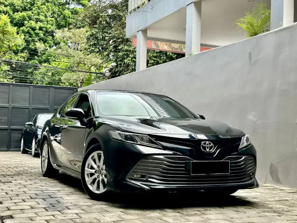 Toyota Camry 2.5 V 2020 AT