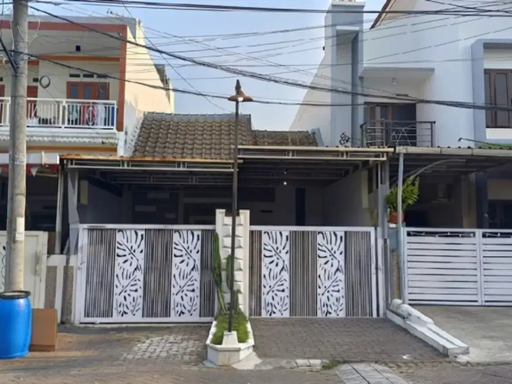 DISEWAKAN - Rumah Permata Jingga Malang