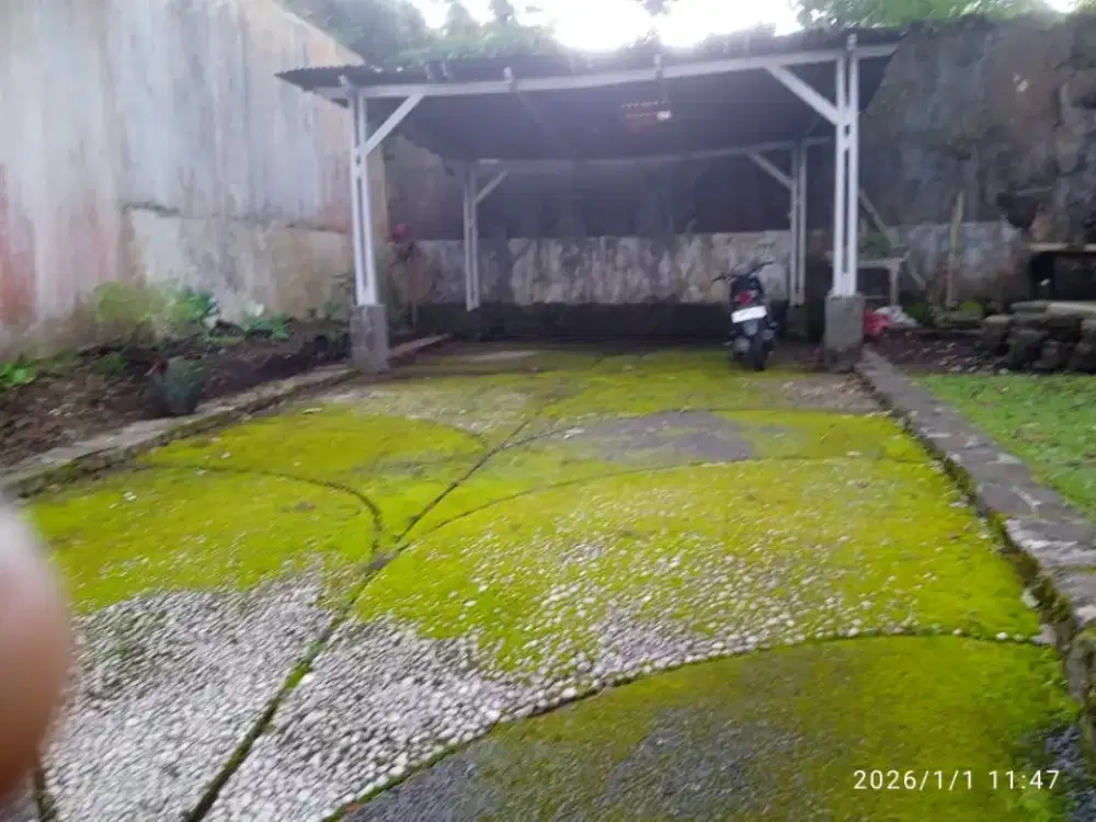 Di jual BU di Cipanas vila mewah 2LT di luar kompleks ada kolam renang