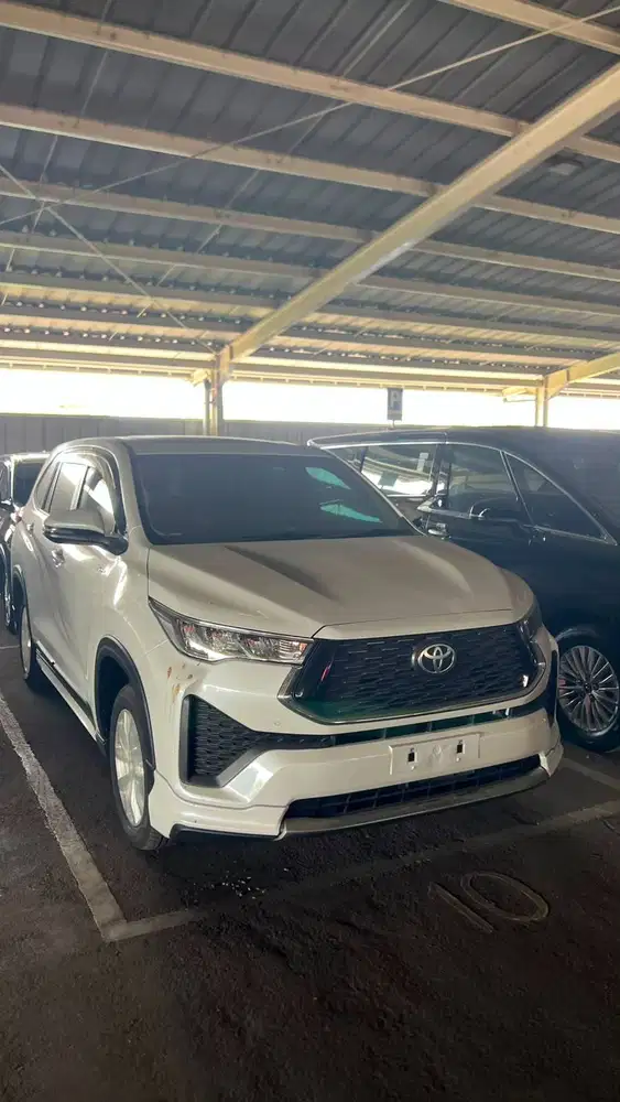 PROMO SPEKTAKULER TOYOTA Zenix V Hev Di GIIAS