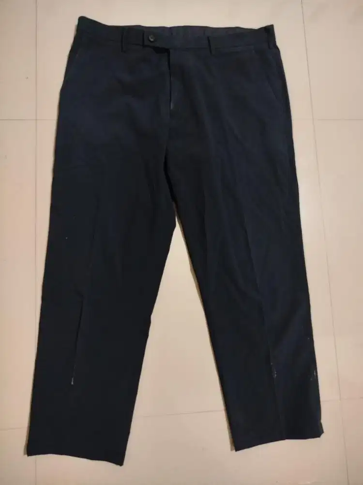uniqlo workpants 1