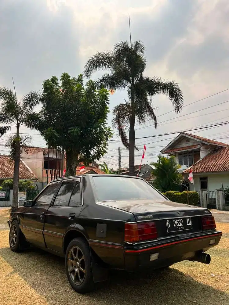 Mitsubishi Lancer 1983 Bensin
