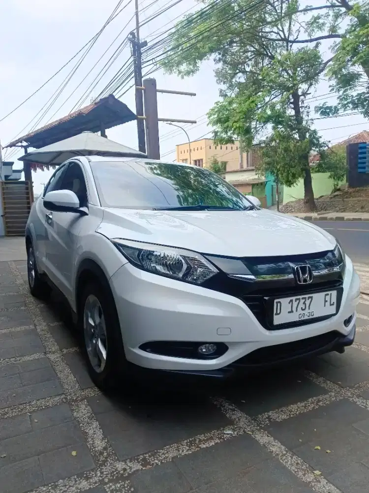 Bismillah numpang jual mobil honda HR-V. Cvt. E. Th 2016 no D. Putih