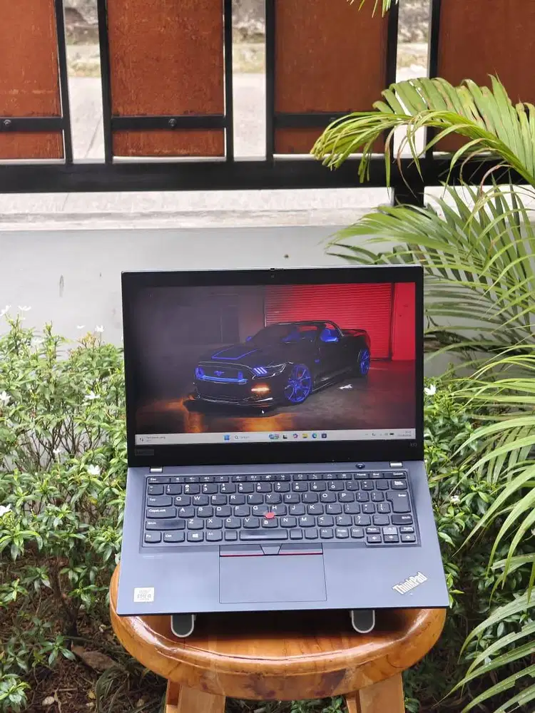 Lenovo ThinkPad X13 Core i3 Gen 10 RAM 8GB SSD 256GB Bergaransi