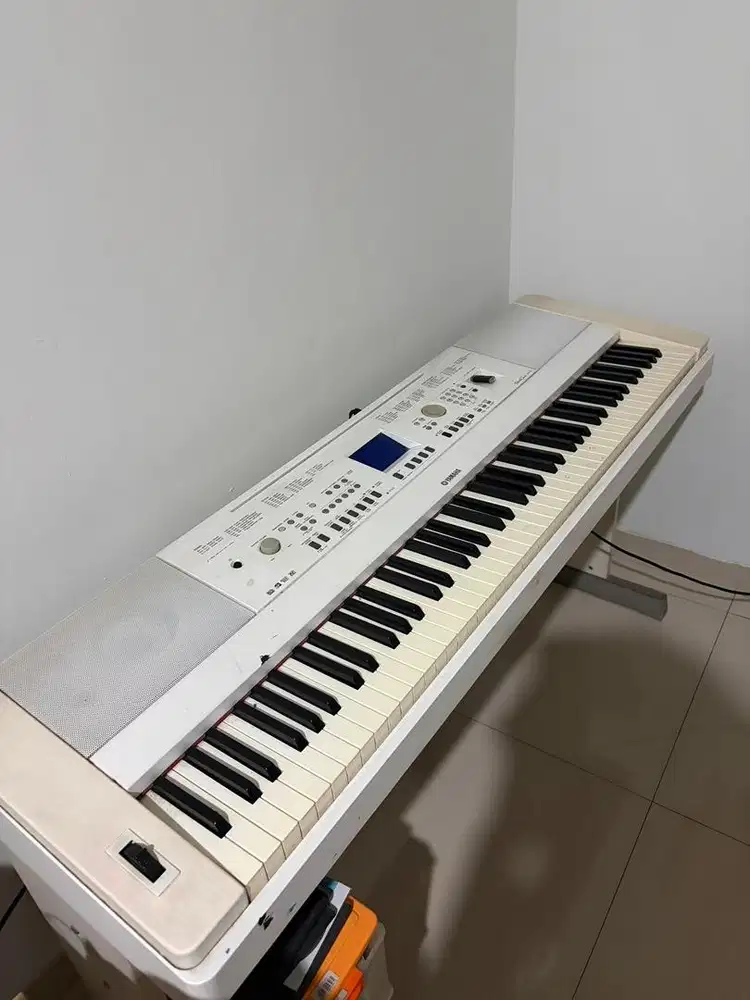 Piano Yamaha DGX-650