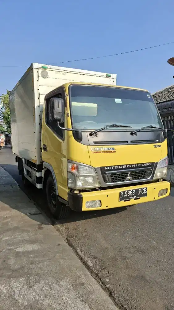 Mitsubishi colt diesel 110Ps engkel box puma