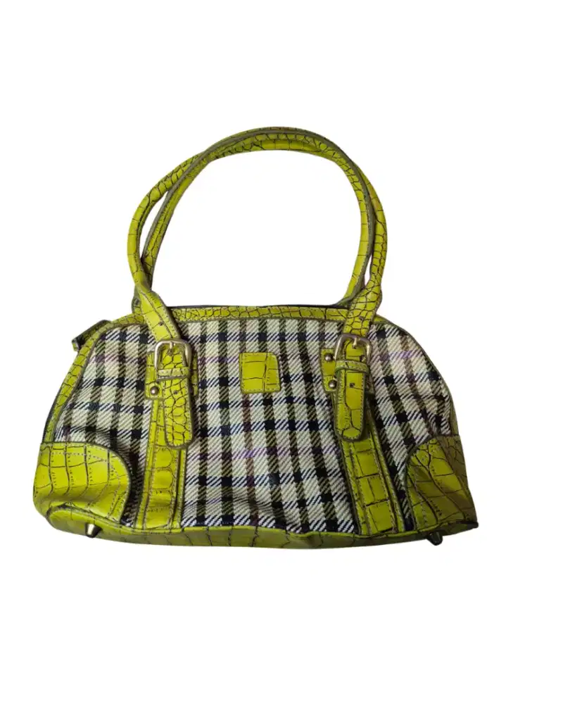 HAND BAG, cocok digunakan untuk acara formal