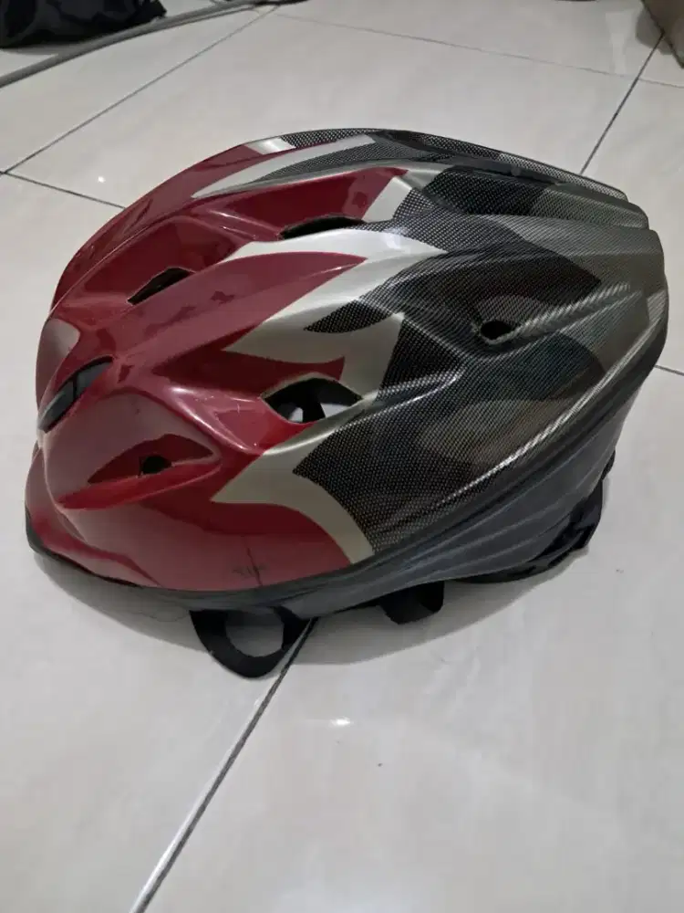 Helm Sepeda Balap