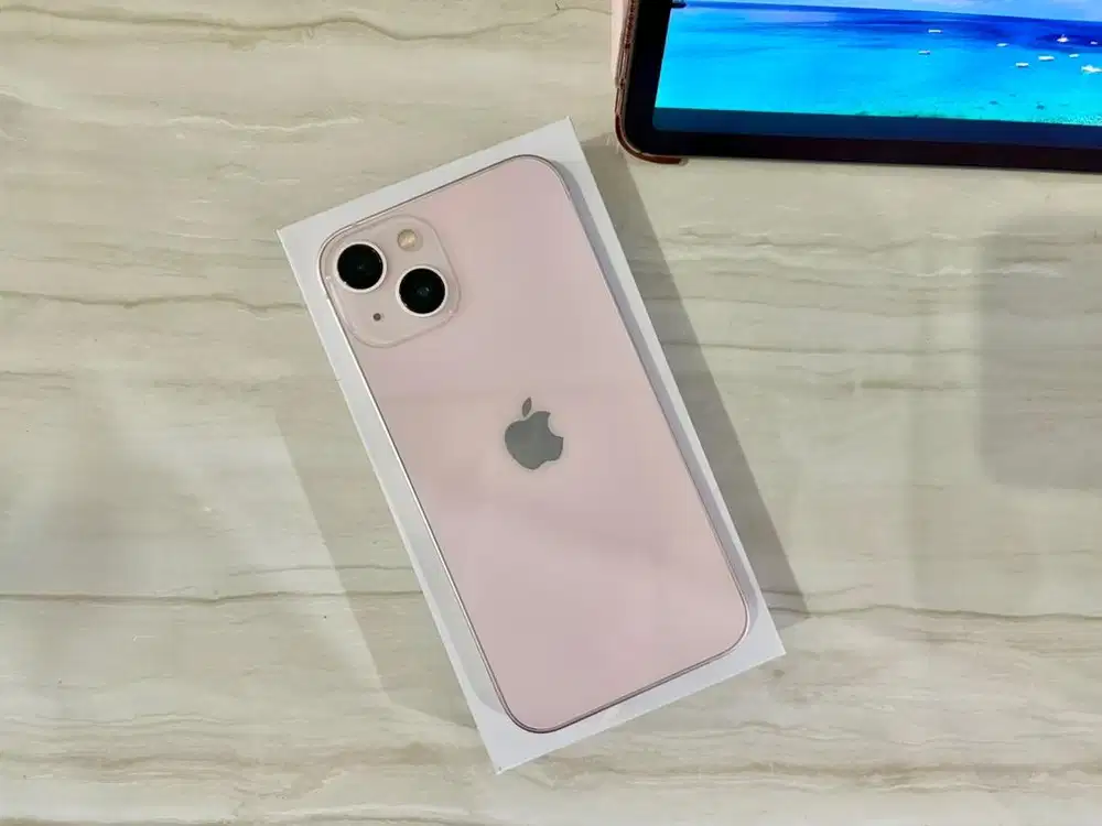APPLE IPHONE 13 256gb LIKE NEW