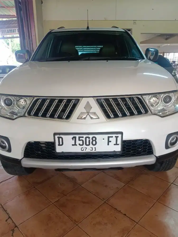 Bismillah numpang jual Pajero Exceed cumi darat. Th 2012 no D. Putih.