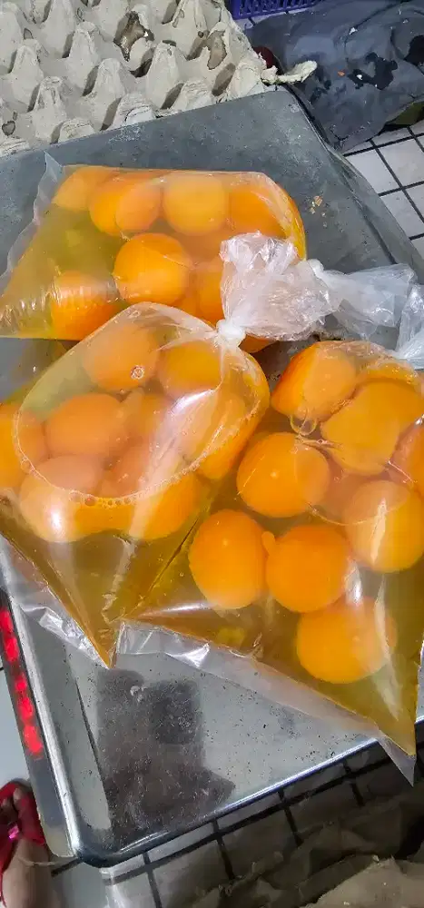 pegawai kirim sembako