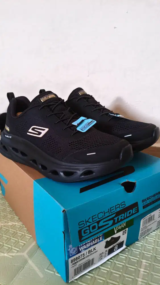 Skechers Premium Cushioning Glide-Lite Women's Shoes - Black