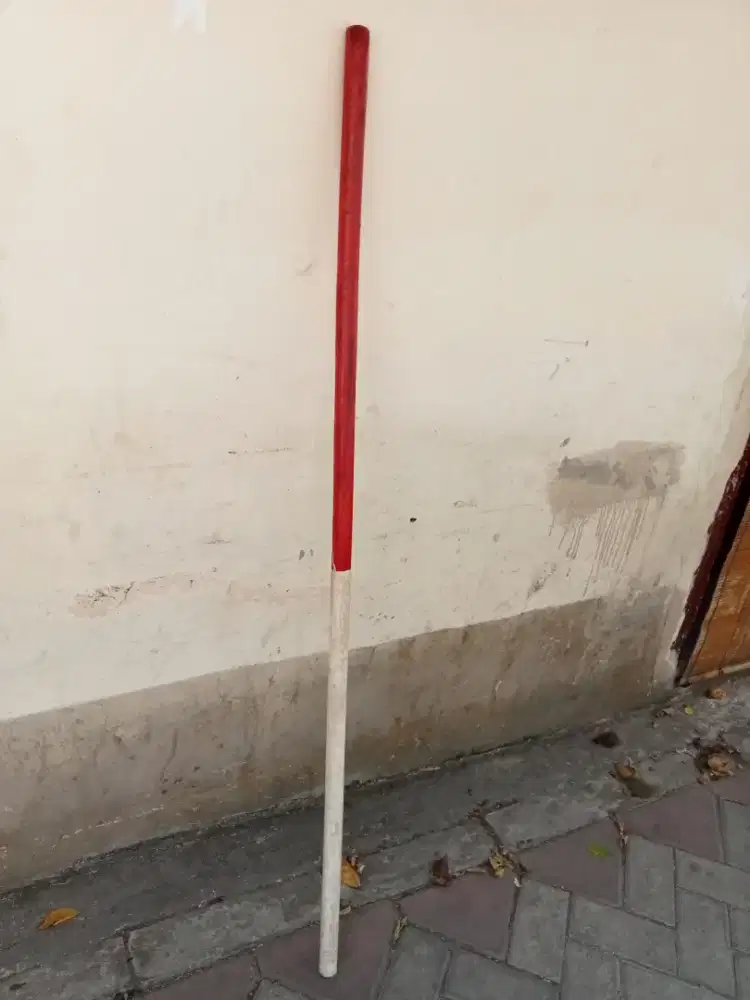 Tongkat pramuka merah putih