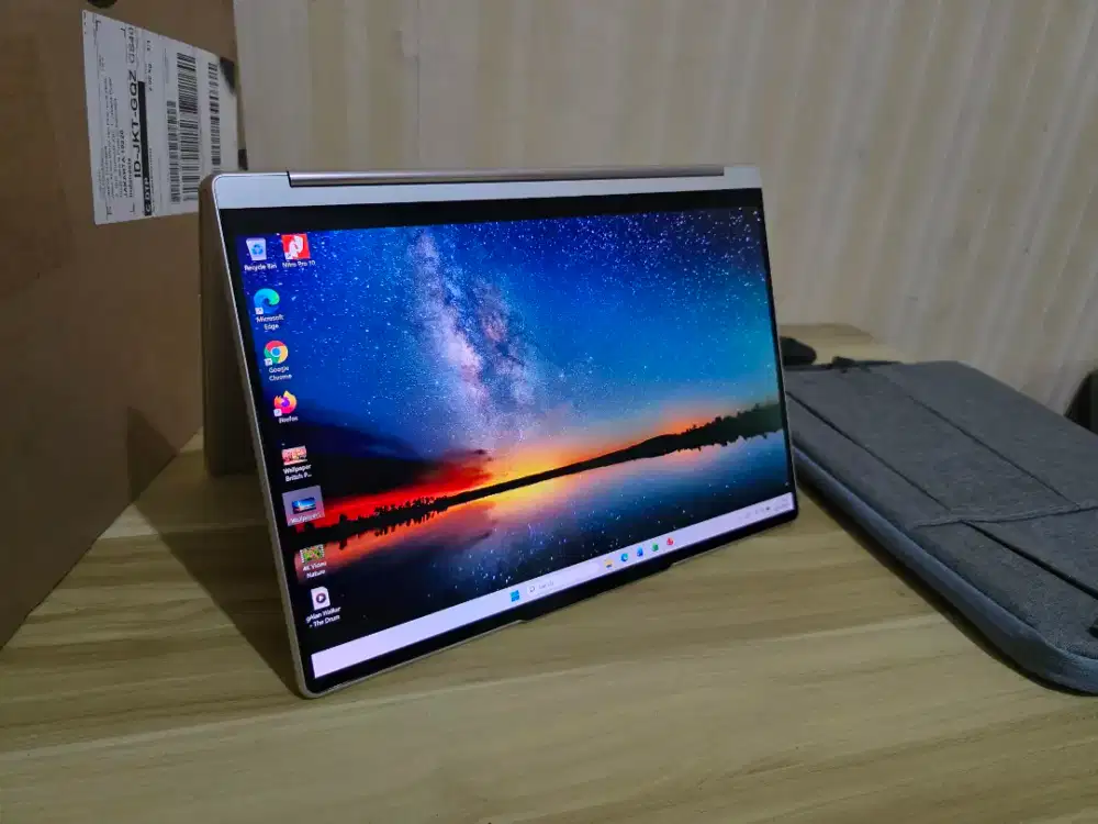 Laptop Yoga 9i i7 1360P ram 16gb Touch Oled mrp spectre x360 xps flip