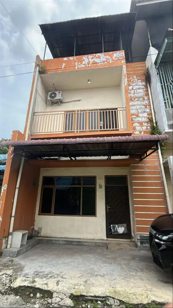 Rumah 2½ Lantai LT 68 LB 160 SHM Dekat Brastagi Cemara | Pelangi Asri