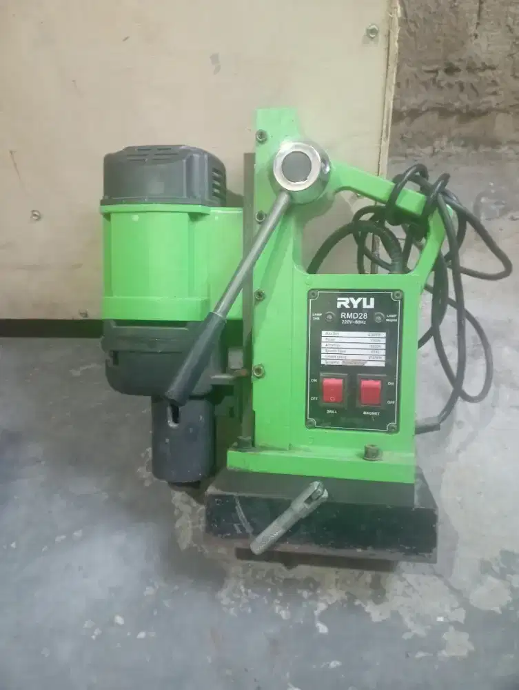 Mesin bor magnet