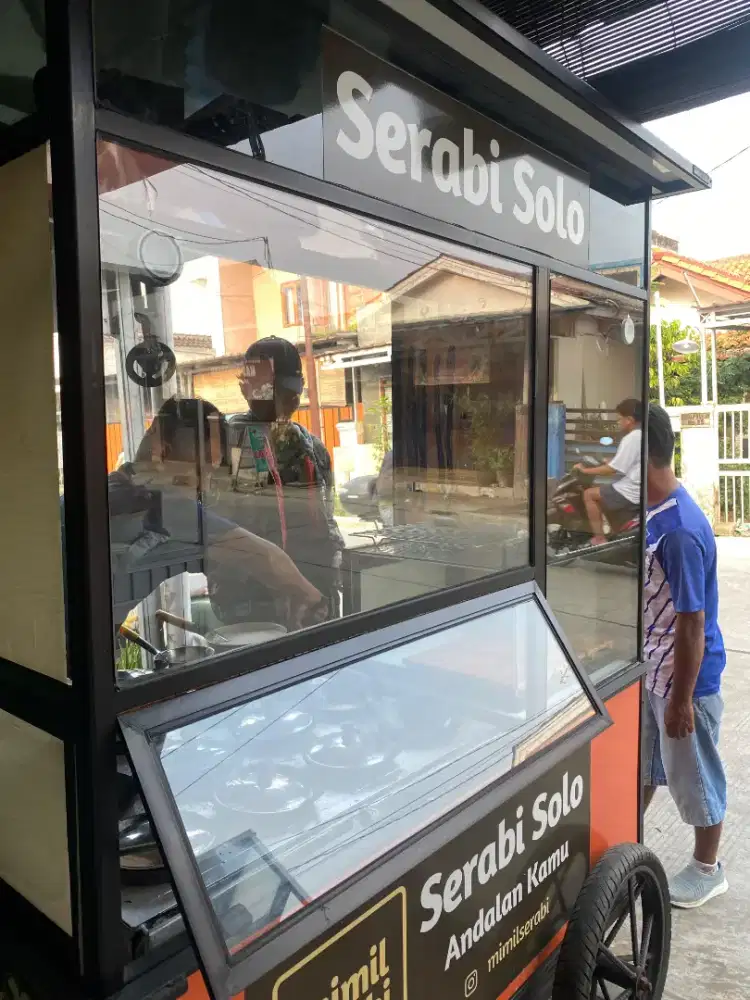 Seperangkat alat usaha serabi solo