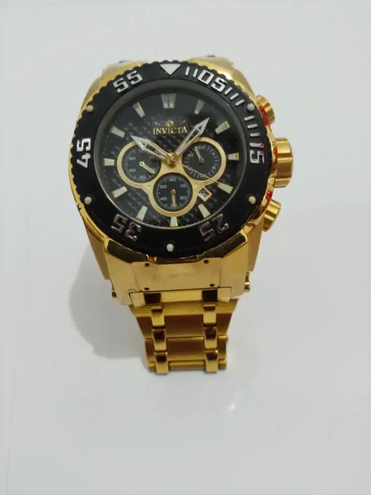 Jam tangan Invicta Bahan Kuning emas