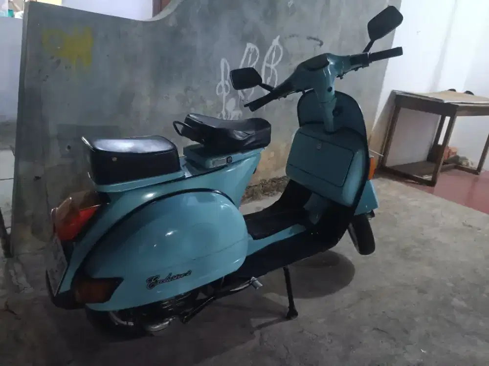 Vespa piaggio exclusive 2 lengkap