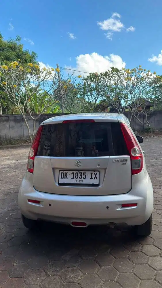 DIJUAL SUZUKI SPLASH GL AT 2014