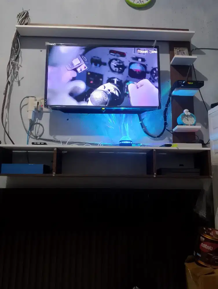 Jual cepat smart tv Sharp 32 inch