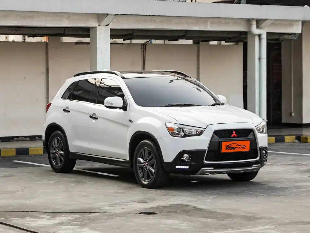 Outlander PX Limited AT 2013 Putih