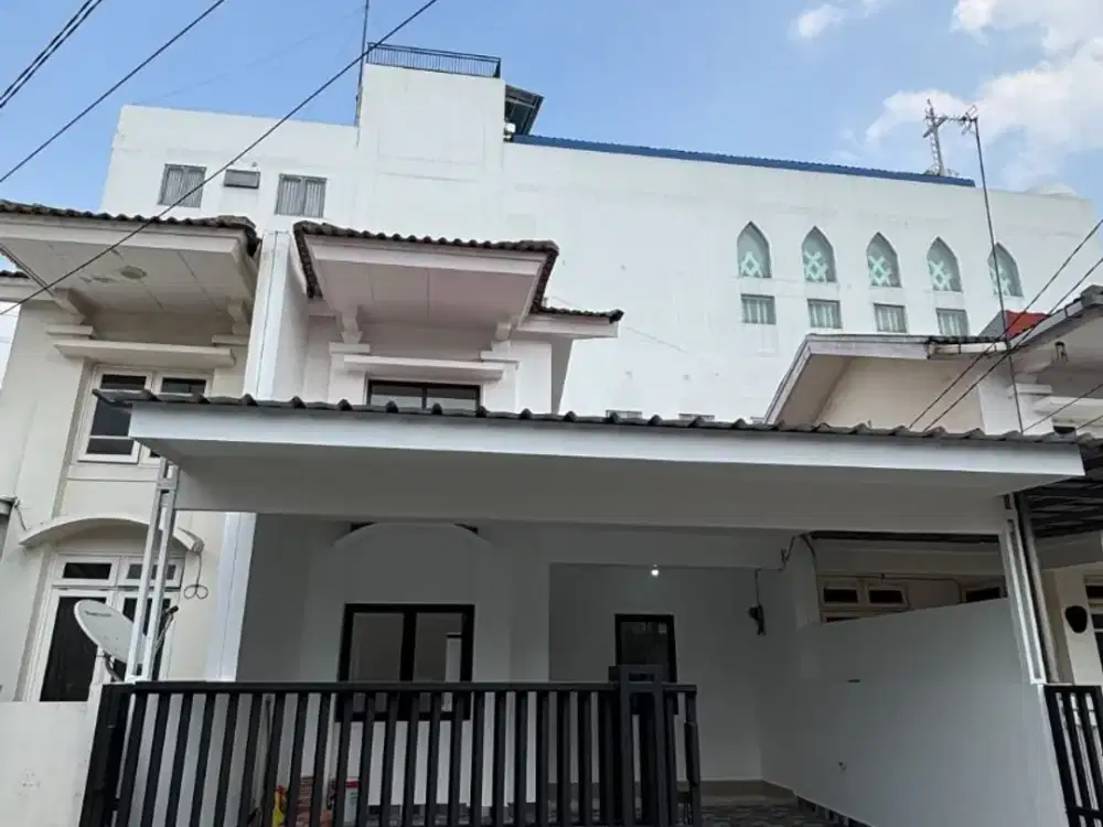 Rumah Baru 1 Lantai 2+1 Kamar Hadap Utara di Sektor 8