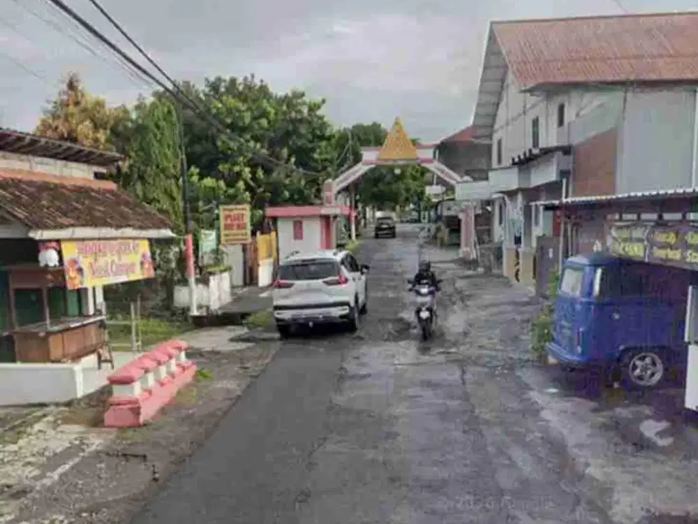 Tanah Pekarangan Tepi Jalan Utama Area jl. Damai_jl. Kaliurang km 8 Dekat HYATT, PLN Banteng, Kampus UGM