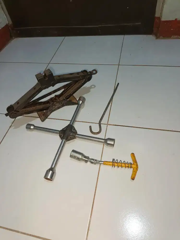 Dongkrak mobil ex honda