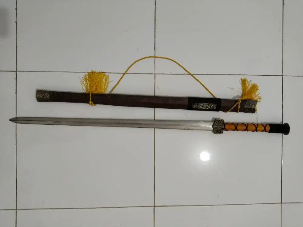 Pedang dari tiongkok asli