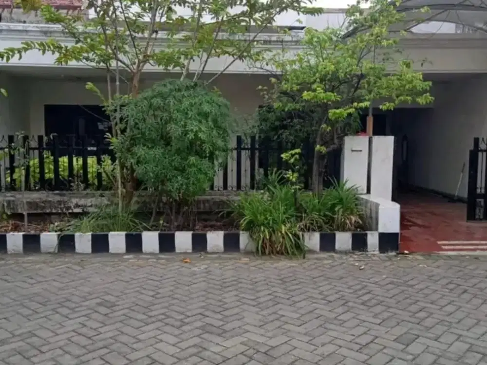 Rumah Hitung Tanah di Rungkut Menanggal Murah Banget !!! Hadap Selatan Row Jalan 2 Mobil Longgar