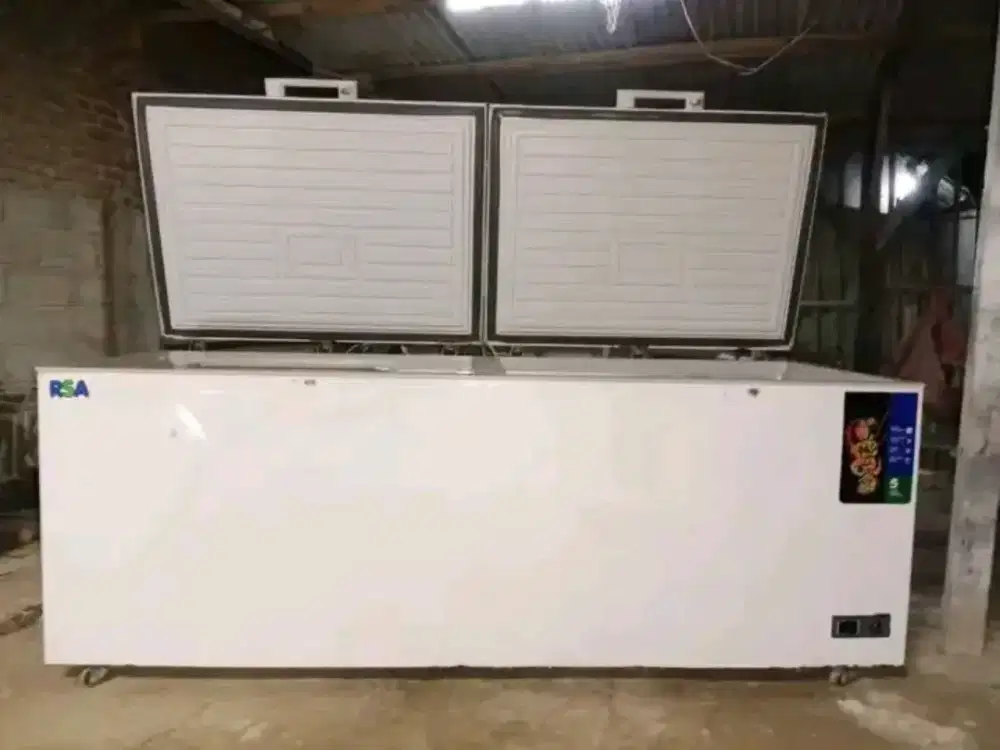 Jual frezer box RSA kpasitas 1200 kondisi normal siap pakai