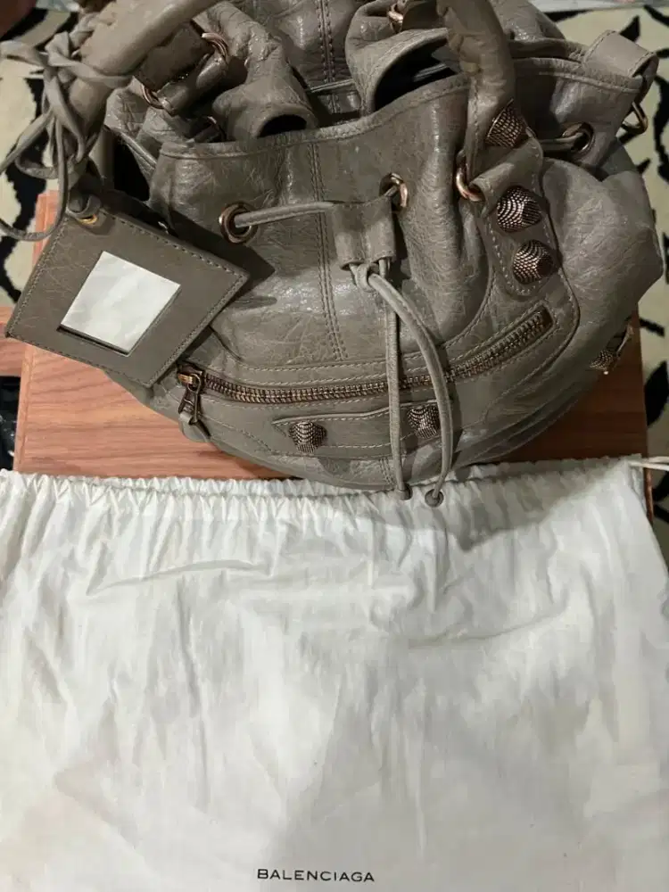 Di jual tas Balenciaga