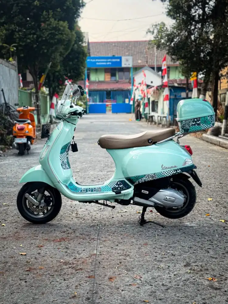 PIAGGIO VESPA LX BATIK EDITION