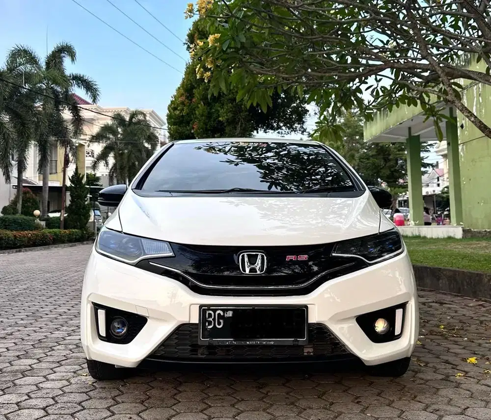 Honda Jazz RS Matic 2017 km rendah Mulus terawat sekali