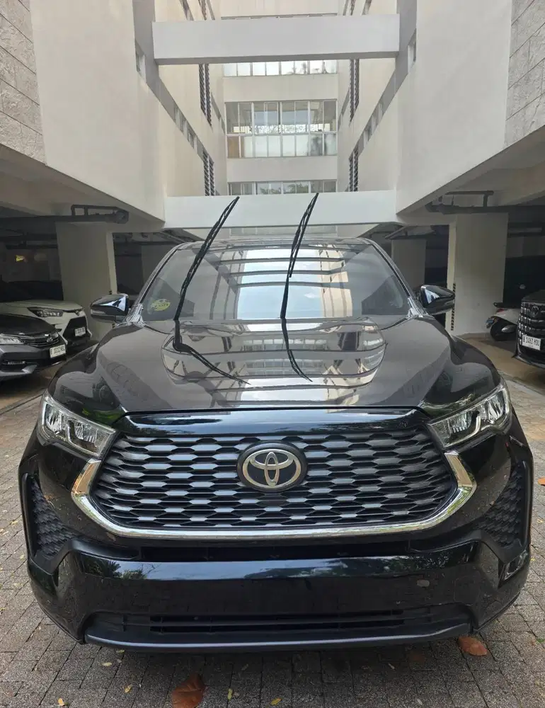 Innova Zenix type V Bensin Matic CVT