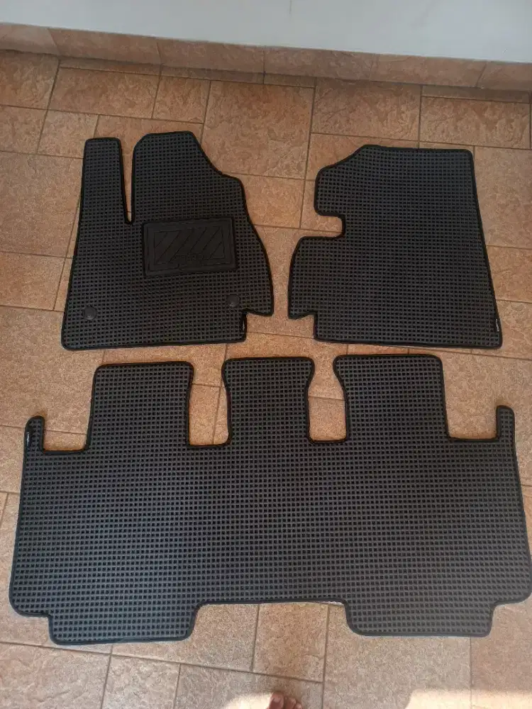 Karpet TRAVO ECO innova zenix Hybrid