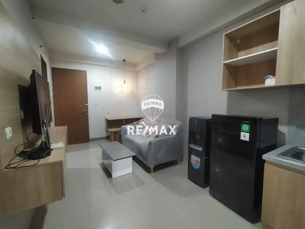 Dijual Oak Tower B Lantai 11 – View Kolam Renang, Full Furnish, 2 Bedroom, AJB Ready